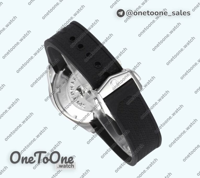 Реплика часов Omega Speedmaster Racing Chrono 40mm Stainless steel/Stainless steel Black Dial Rubber Strap HRF C3330
