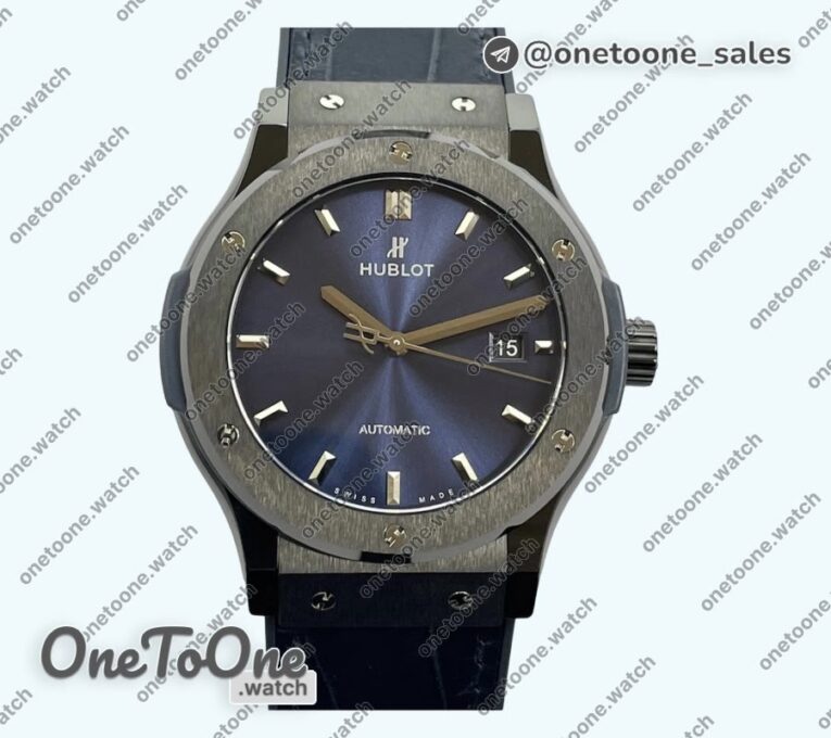 Реплика часов Hublot Classic Fusion 42mm Real Black Ceramic Top-tier Копия один в один Blue Dial on Blue Gummy Strap G SW300
