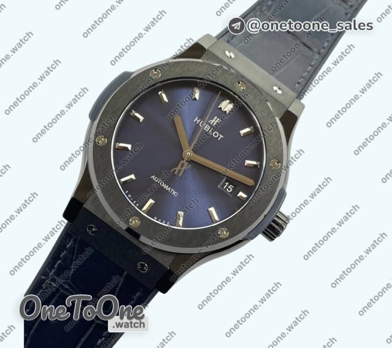 Реплика часов Hublot Classic Fusion 42mm Real Black Ceramic Top-tier Копия один в один Blue Dial on Blue Gummy Strap G SW300