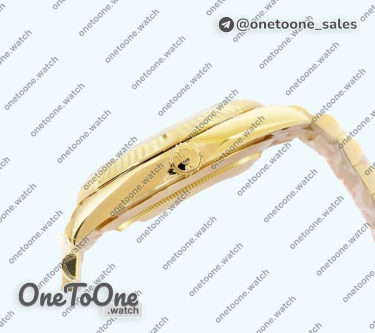 Реплика часов Rolex Day Date 40mm Yellow gold Top-tier Копия один в один Roman Marker Green Dial Yellow gold Bracelet