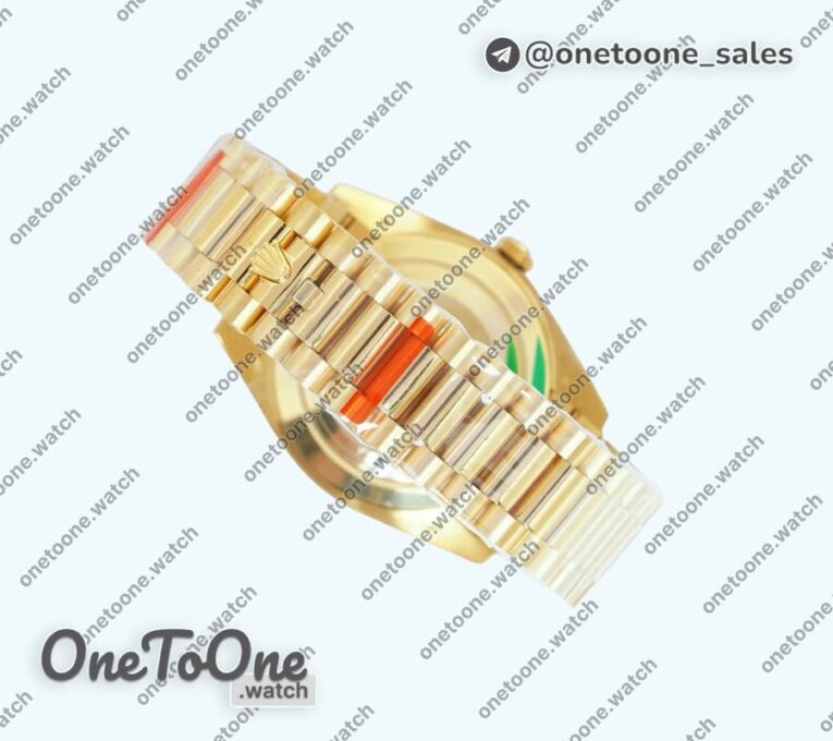 Реплика часов Rolex Day Date 40mm Yellow gold Top-tier Копия один в один Roman Marker Green Dial Yellow gold Bracelet