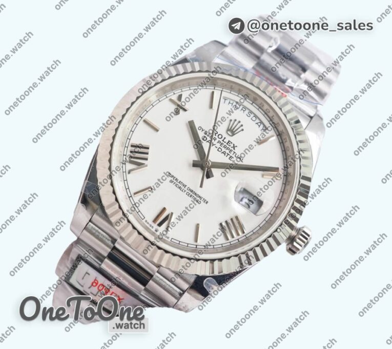 Реплика часов Rolex DayDate 40 Stainless steel Top-tier Копия один в один 904L Steel White Dial Roman Marker on President Bracelet V5 (Увеличенный вес)