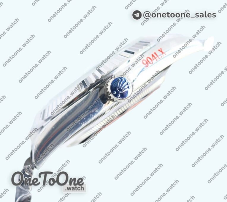 Реплика часов Rolex DayDate 40 Stainless steel Top-tier Копия один в один 904L Steel Ice Blue Dial Crystal Marker on President Bracelet V5 (Увеличенный вес)