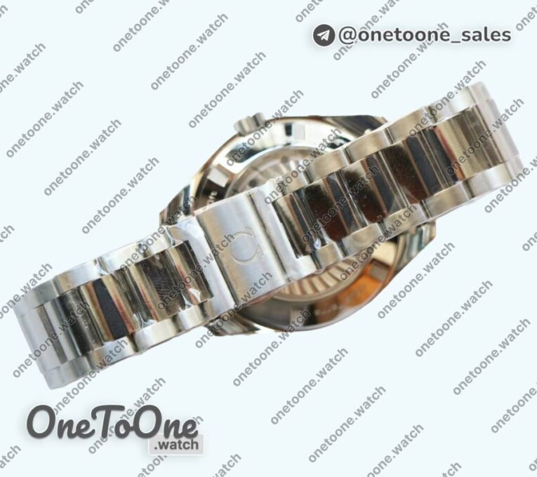 Реплика часов Omega Aqua Terra 150M Stainless steel Top-tier Копия один в один Black Textured Dial Yellow Number on Stainless steel Bracelet
