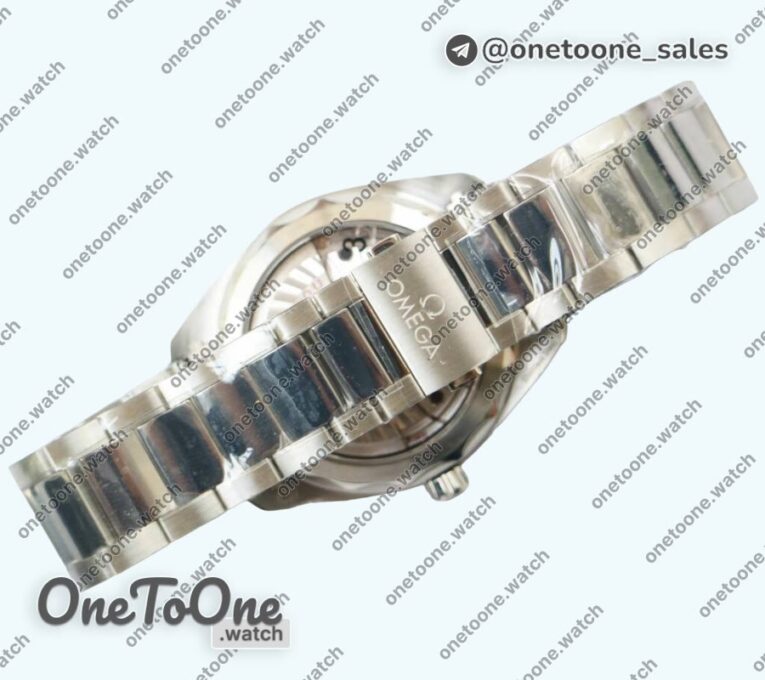 Реплика часов Omega Aqua Terra 150M Master Chronometers Top-tier Копия один в один Blue Dial Blue second hand on Stainless steel Bracelet