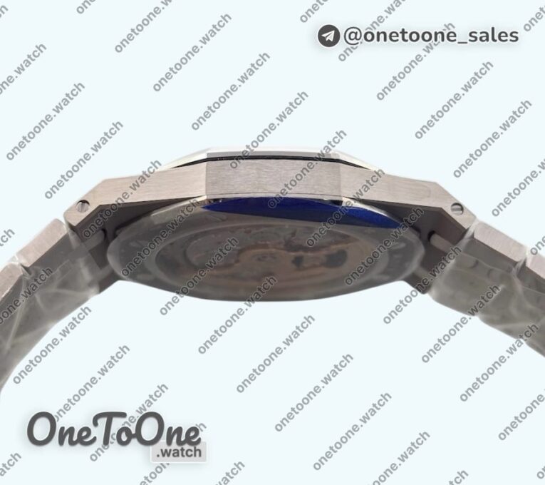 Реплика часов Audemars Piguet Royal Oak 15202 39mm Titanium Top-tier Копия один в один Blue Textured Dial on Stainless steel Bracelet