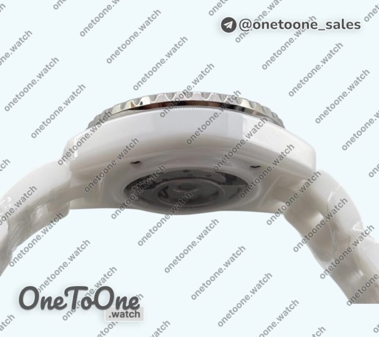 Реплика часов Chanel J12 33mm White Ceramic Top-tier Копия один в один White Dial Number Markers on Bracelet H .2