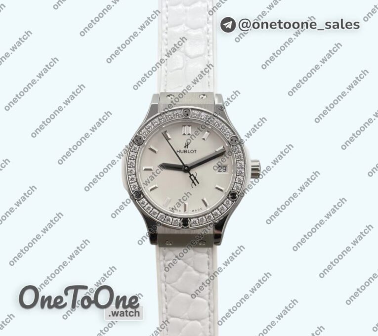 Реплика часов Hublot Classic Fusion 33mm Stainless steel Top-tier Копия один в один White Dial Diamonds Bezel On White Gummy Strap Swiss