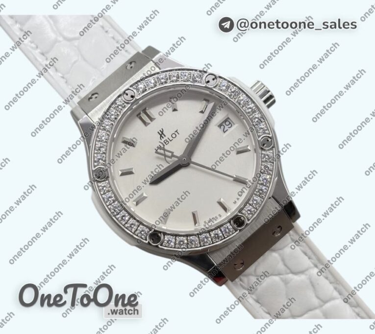 Реплика часов Hublot Classic Fusion 33mm Stainless steel Top-tier Копия один в один White Dial Diamonds Bezel On White Gummy Strap Swiss