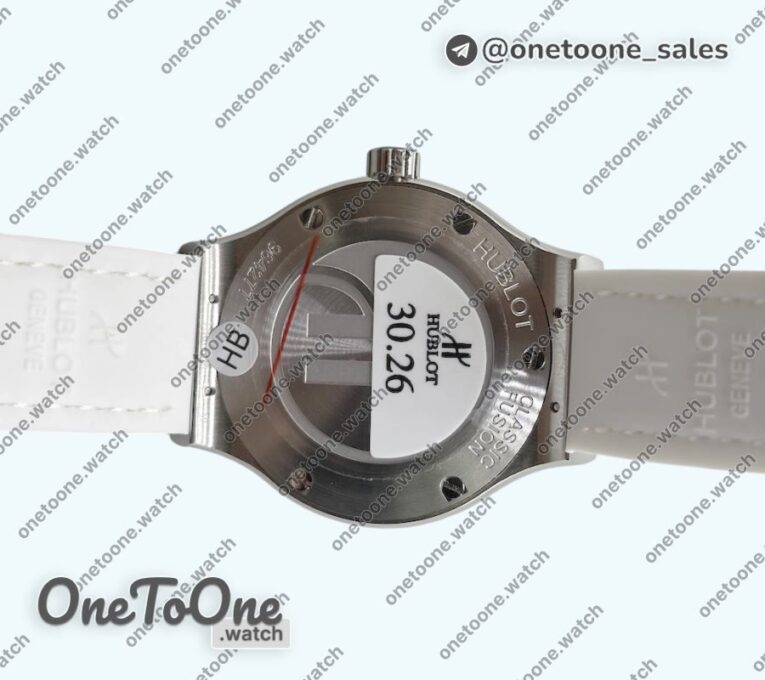 Реплика часов Hublot Classic Fusion 33mm Stainless steel Top-tier Копия один в один White Dial Diamonds Bezel On White Gummy Strap Swiss