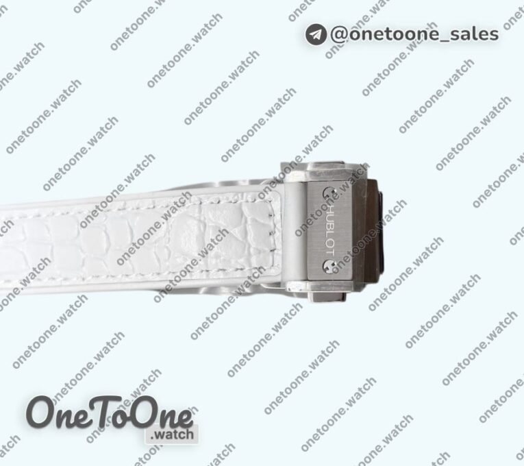 Реплика часов Hublot Classic Fusion 33mm Stainless steel Top-tier Копия один в один White Dial Diamonds Bezel On White Gummy Strap Swiss