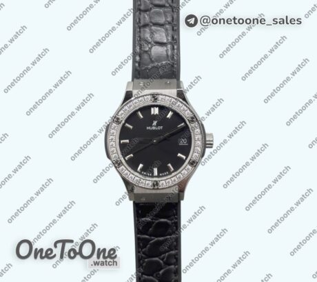 Реплика часов Hublot Classic Fusion 33mm Stainless steel Top-tier Копия один в один Black Dial Diamonds Bezel Gummy Strap Swiss