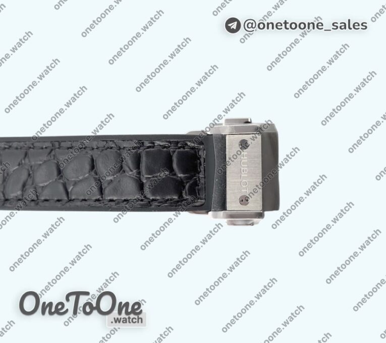 Реплика часов Hublot Classic Fusion 33mm Stainless steel Top-tier Копия один в один Black Dial Diamonds Bezel Gummy Strap Swiss