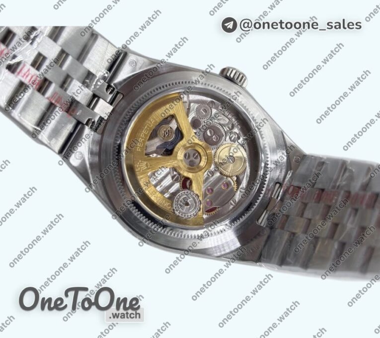 Реплика часов Rolex Land Dweller 127236 Увеличенный вес Stainless steel Ice Blue Dial On Stainless steel Bracelet