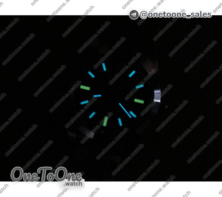 Реплика часов Rolex Milgauss 116400 GV Green Sapphire 904L Top-tier Копия один в один Black Dial Stainless steel Bracelet D
