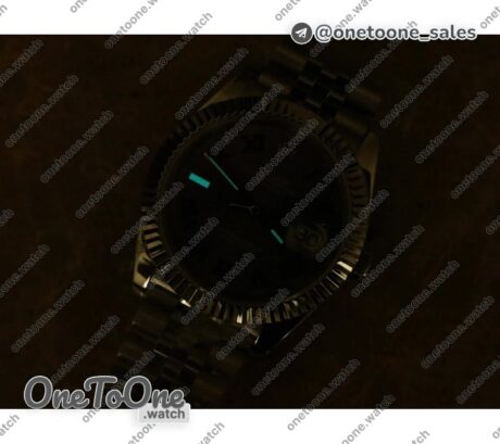 Реплика часов Rolex DateJust 41mm Fluted Bezel Stainless steel Grey Dial Roman Marker Jubilee Bracelet