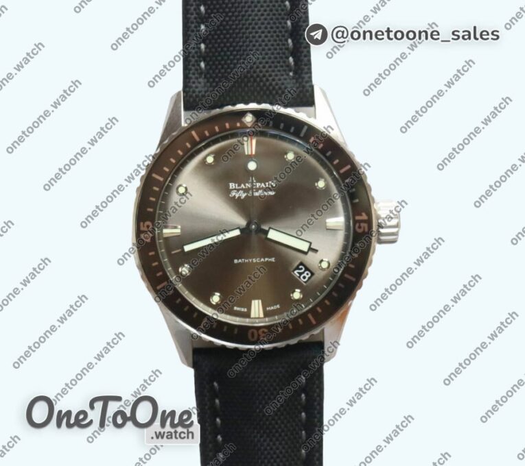 Реплика часов Blancpain Fifty Fathoms Bathyscaphe 43mm Stainless steel Top-tier Копия один в один Gray Dial Sail-canvas Strap
