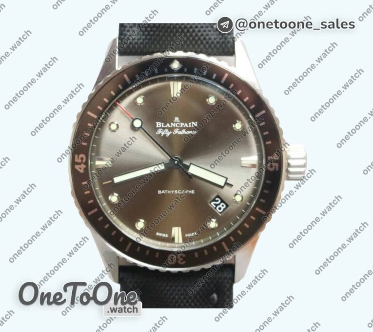 Реплика часов Blancpain Fifty Fathoms Bathyscaphe 43mm Stainless steel Top-tier Копия один в один Gray Dial Sail-canvas Strap