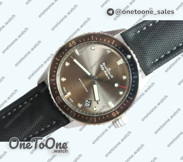 Реплика часов Blancpain Fifty Fathoms Bathyscaphe 43mm Stainless steel Top-tier Копия один в один Gray Dial Sail-canvas Strap