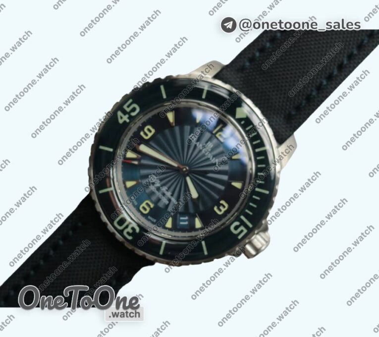 Реплика часов Blancpain Fifty Fathoms Stainless steel Blue Limited Edition Blue Dial Sail-canvas Strap (Free Extra Strap)