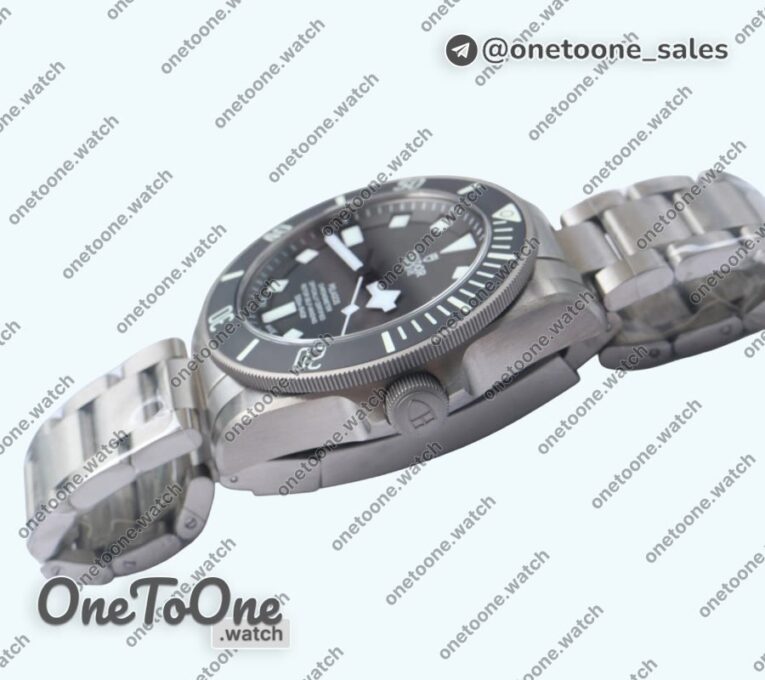 Реплика часов Tudor Pelagos Titanium Case Black&Blue Dials Bracelet V5 Asia 2824