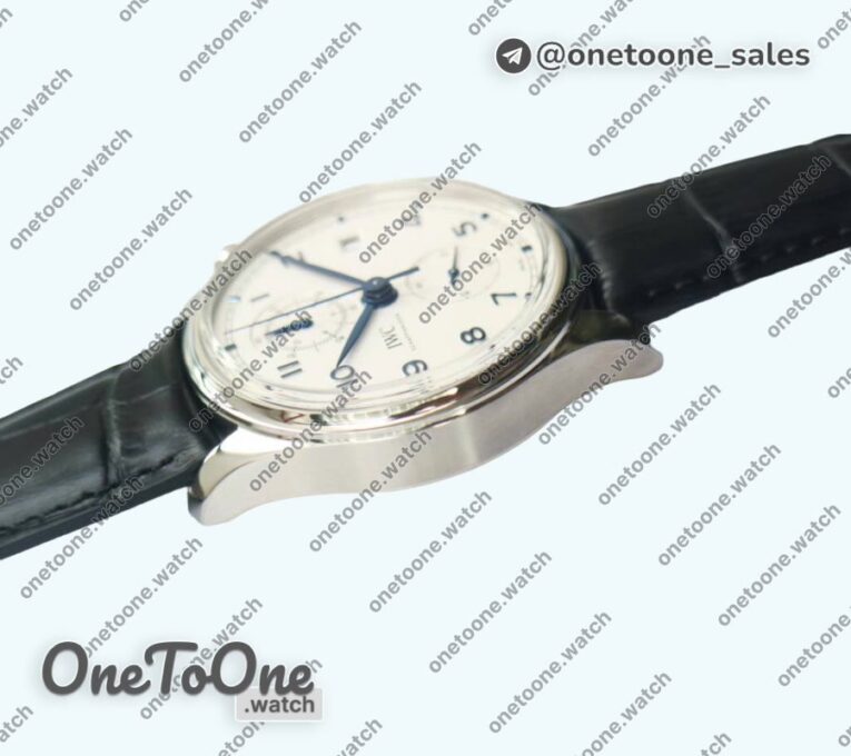 Реплика часов Iwc Portugieser Chrono Classic 42 IW390406 Stainless steel Top-tier Копия один в один White dial Blue Num Leather Strap