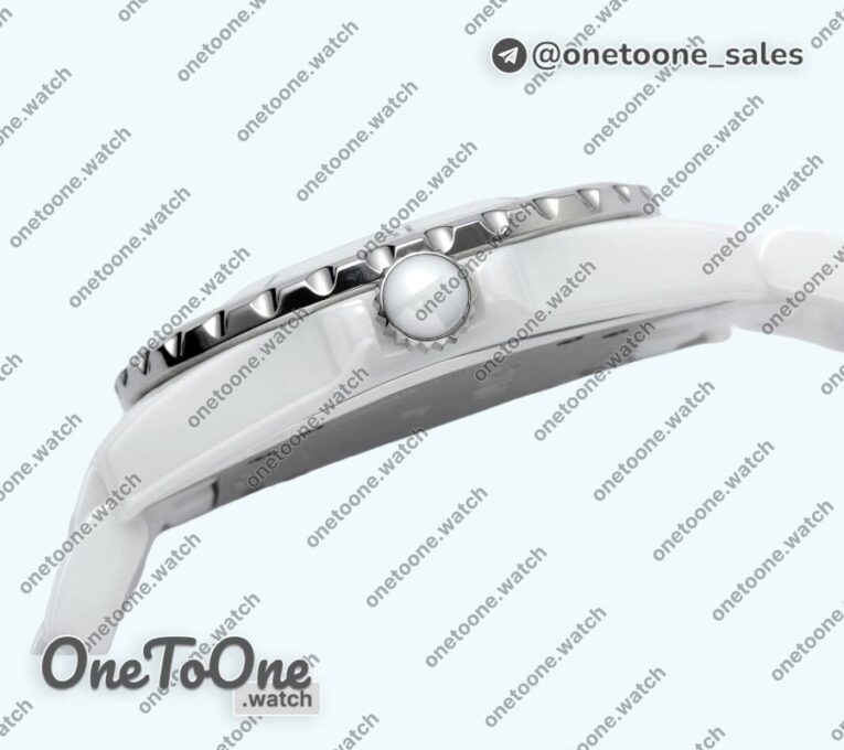 Реплика часов Chanel J12 38mm Ceramic White Dial Diamonds Marker Bracelet