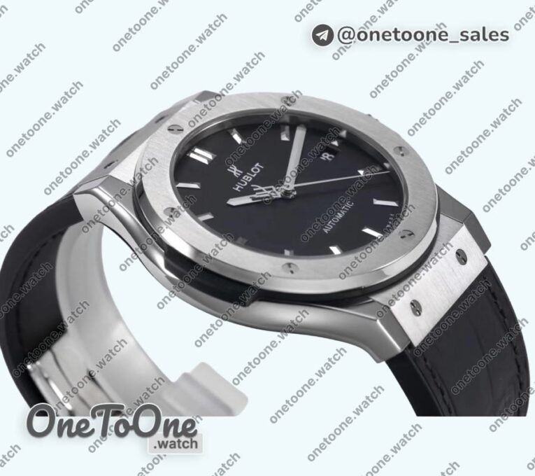 Реплика часов Hublot Classic Fusion 42mm Stainless steel Top-tier Копия один в один Black Dial On Black Gummy Strap Asian HB1112