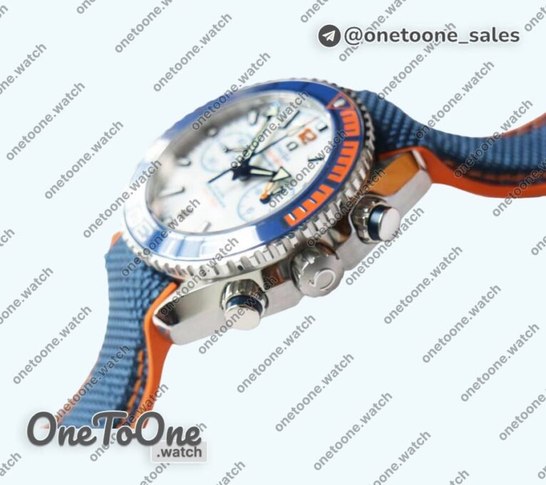 Реплика часов Omega Planet Ocean Master Chronometer Stainless steel Blue/Orange Polished Bezel White Dial Rubber Strap V4