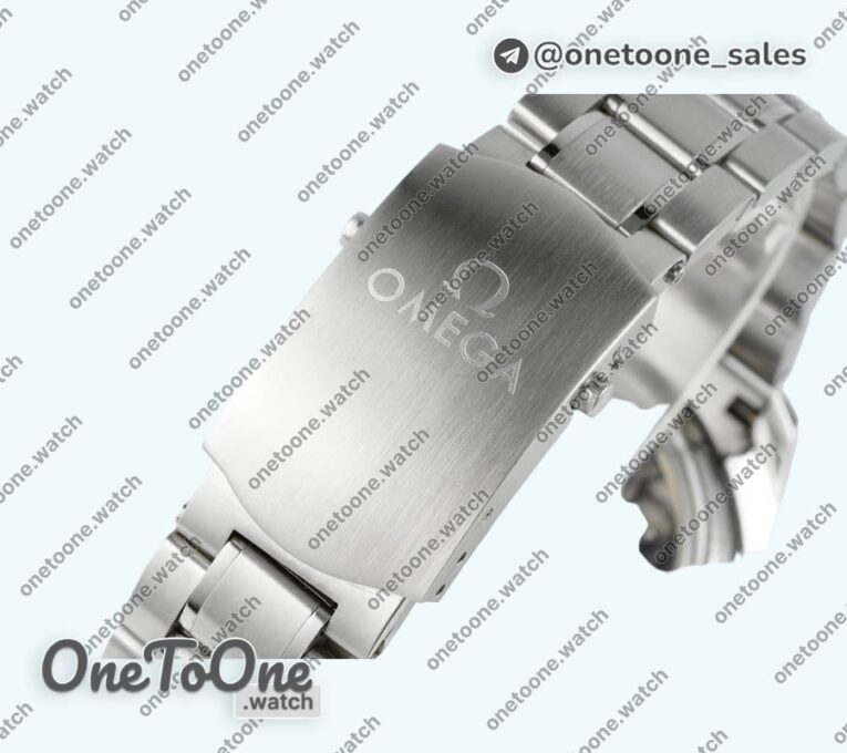 Реплика часов Omega Speedmaster Moonwatch Stainless steel Black&White Dial Bracelet